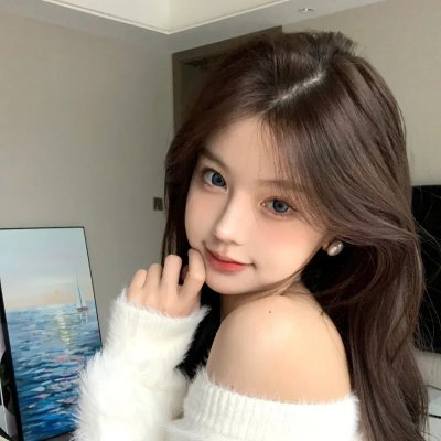 葡萄架下的女神